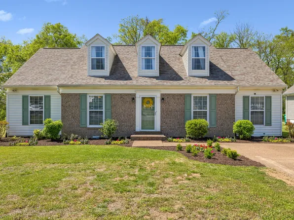 1321 Branchside Ct, Thompsons Station, TN 37179