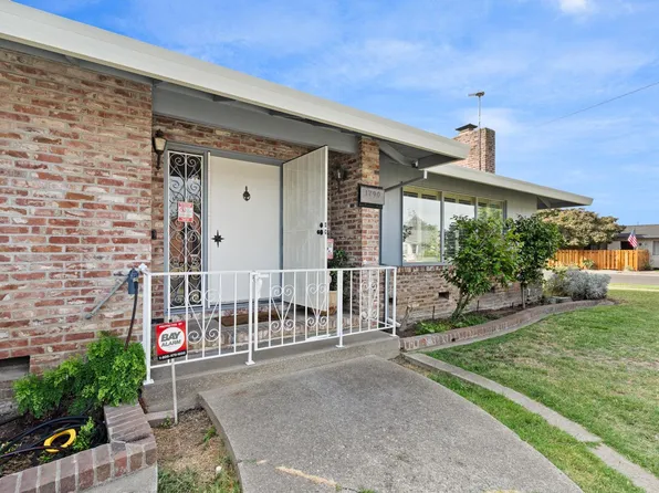 1790 Elmwood Ave, Stockton, CA 95204