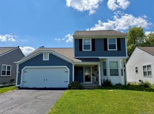 1930 Alexander Dr, Westland, MI 48186