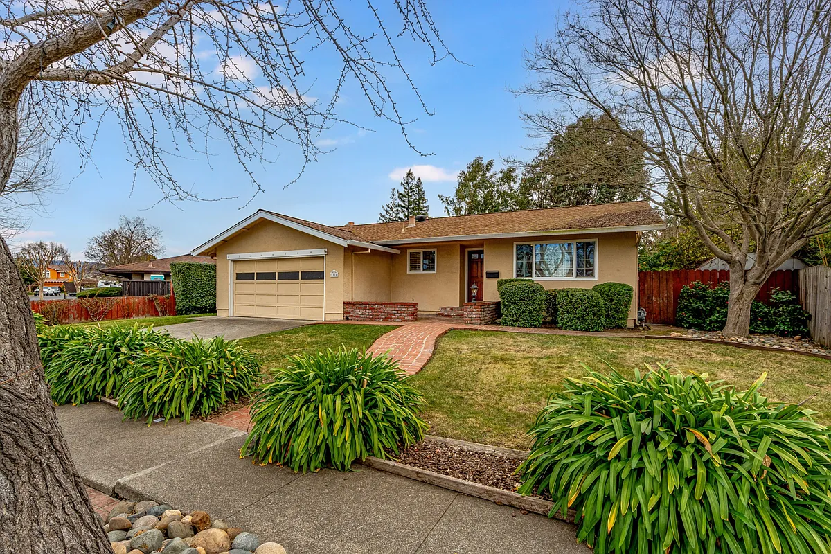 Building Photo - 1215 Rubicon St