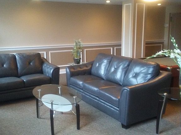 3rd image of 60 Parkway Dr E APT 8M