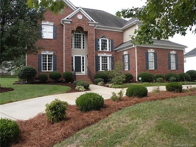 1st image of 224 Castles Gate Dr #18