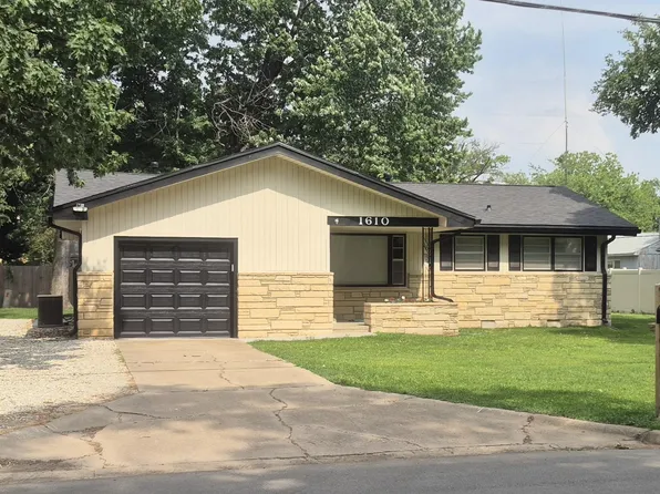 1610 Mound St, Winfield, KS 67156