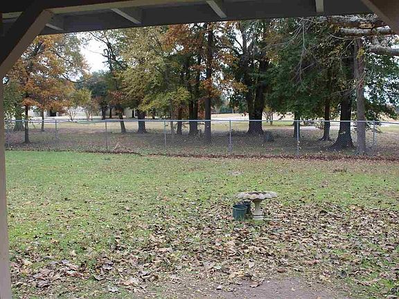 4th image of 258 Molly Ln