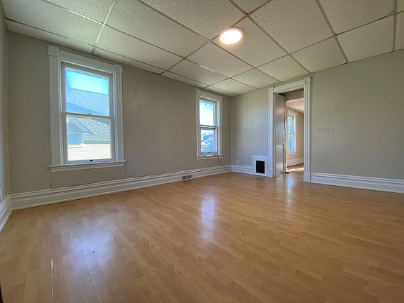 3rd image of 815 W Kalamazoo Ave APT 3