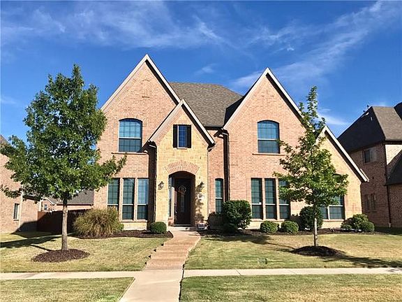 3rd image of 7698 Oakcrest Dr