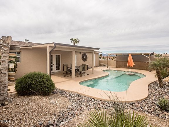 2nd image of 2910 Bluewater Dr