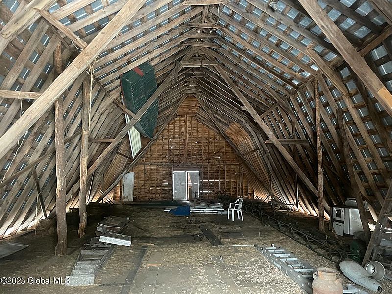 5th image of 216 Miner Road