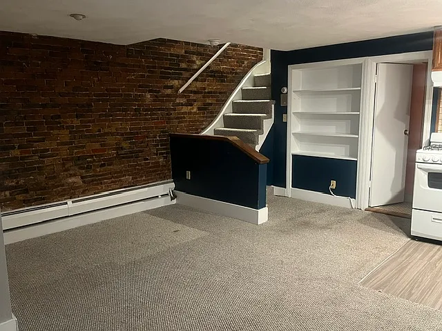 33 S Russell St #B — Photo 6