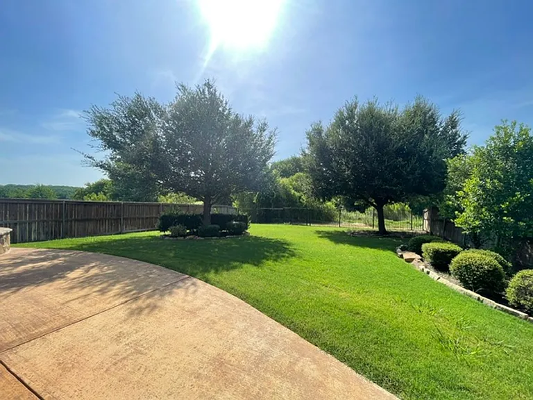 4605 Hidden Meadows Trl — Photo 26