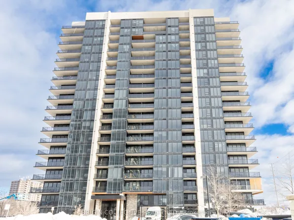 1035 Southdown Rd #605, Mississauga, ON L5J 0A2