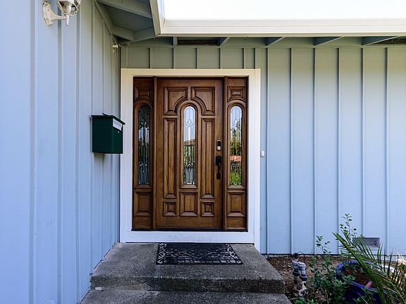 2nd image of 6319 Menlo Dr