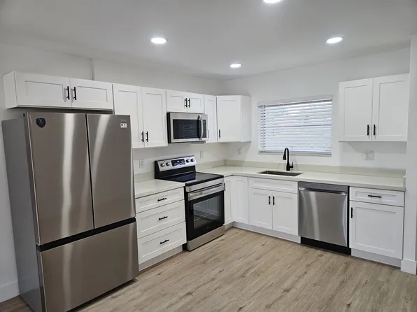 630 Southwind Cir, North Palm Beach, FL