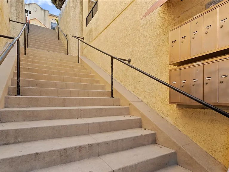 4854 1/4 Mascot St — Photo 22