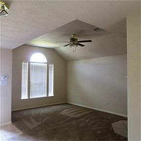 3rd image of 12326 Heritage Grove Dr