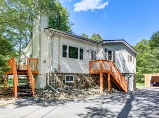 316 Sidney Ave, Pocono Summit, PA 18346