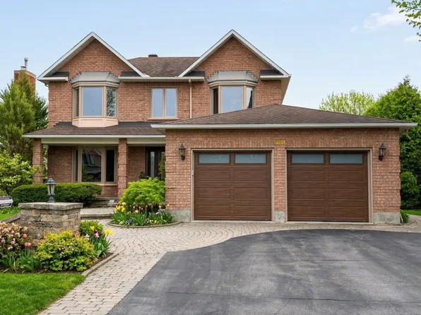 21 Slade Cres, Ottawa, ON K2K 2L1