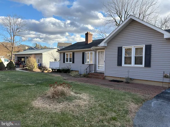 2851 New Windsor Rd, New Windsor, MD 21776