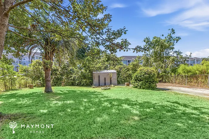 3 bed, 2.0 bath, 1219 sqft, $1,995 — Photo 3