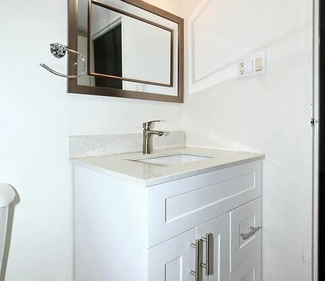 77 Maitland Pl #207 — Photo 23