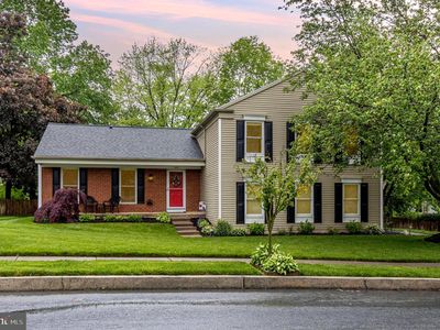 349 Lamp Post Ln, Hershey, PA, 17033