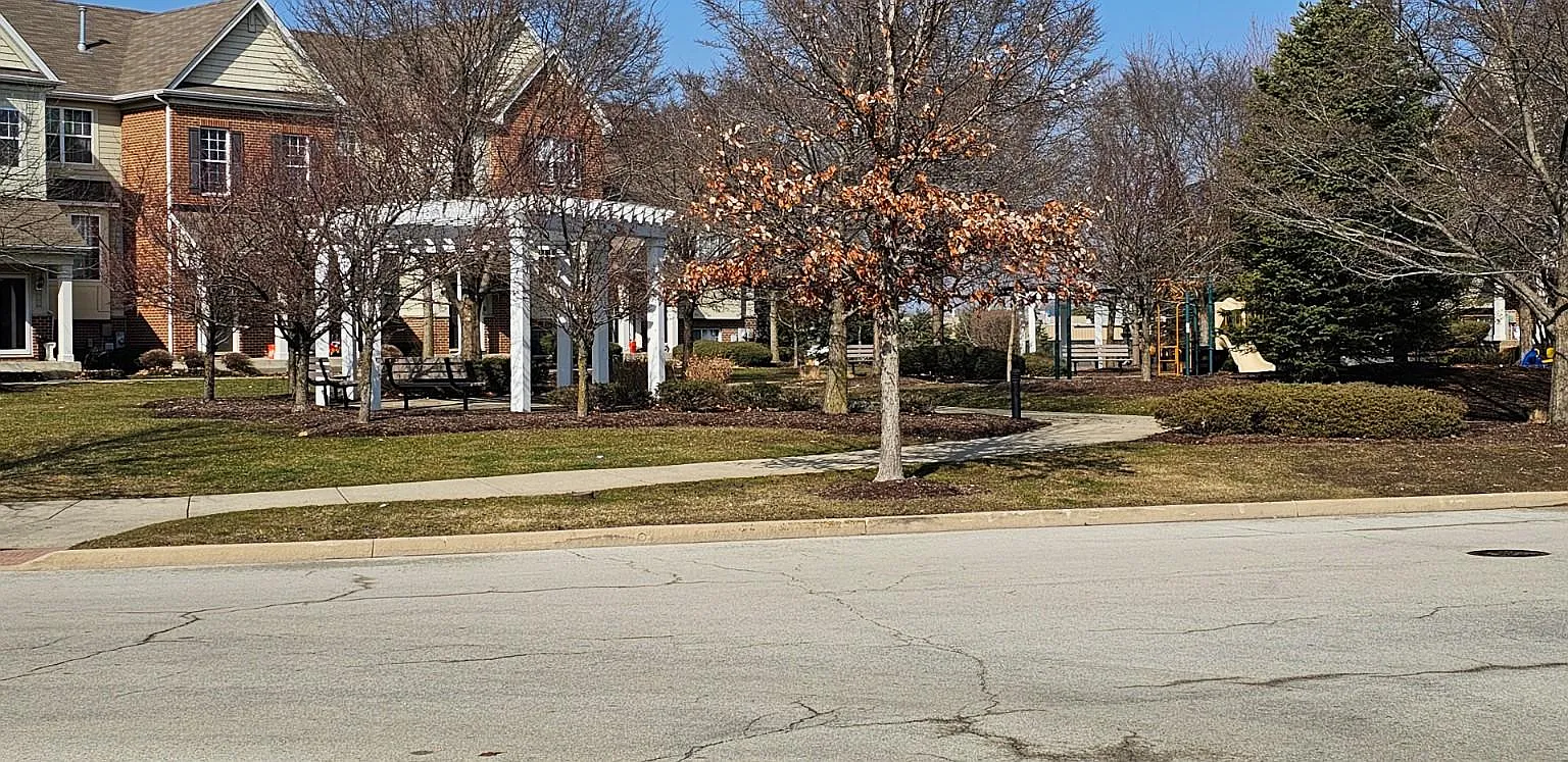 2 bed, 1207 sqft, $2,310 — Photo 3