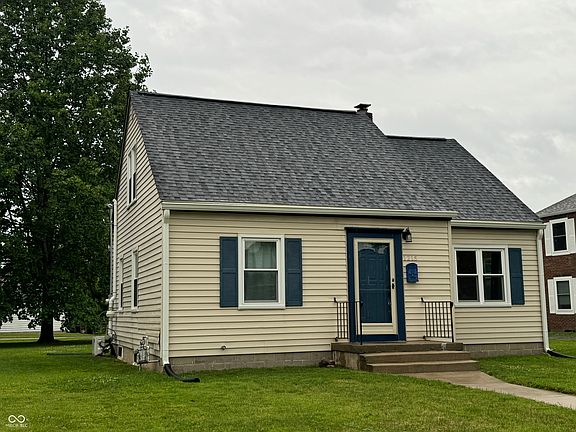 3rd image of 1215 Roosevelt Dr