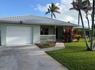 301 Gemini Dr, Satellite Beach, FL 32937