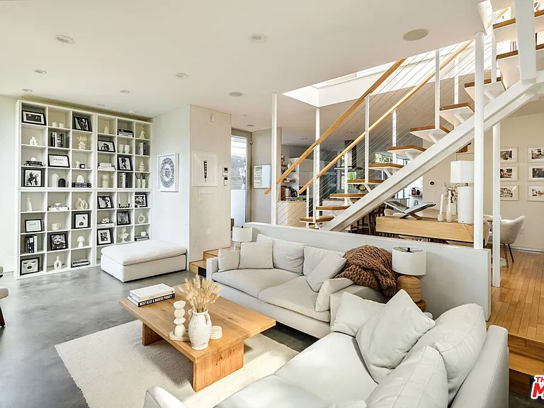 844 California Ave — Photo 3