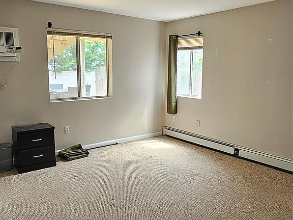 5th image of 558 Lincoln Blvd