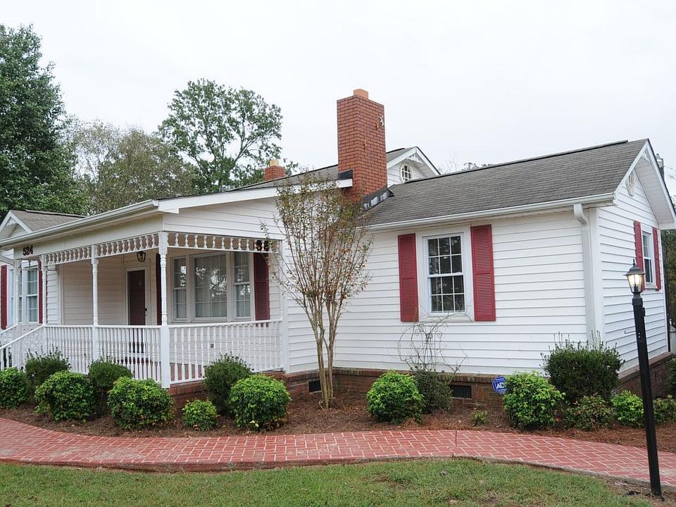 1st image of 524 Wood Dr
