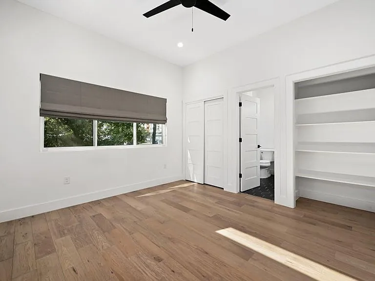 5212 Huisache St #1 — Photo 17
