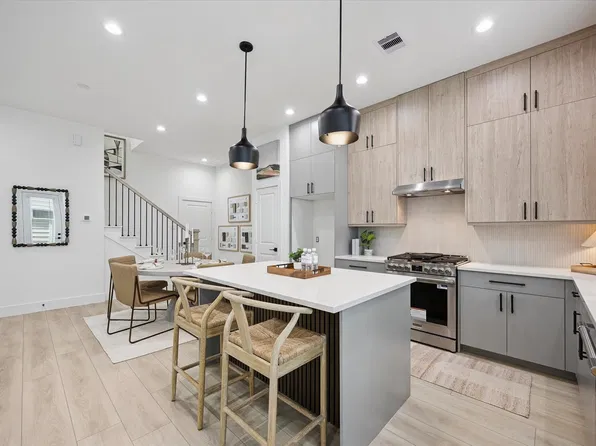 736 Curtin St, Houston, TX 77018
