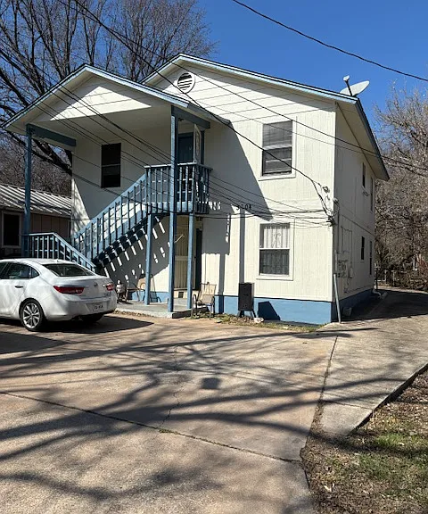 3704 Commerce St #A — Photo 16