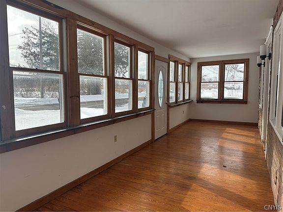 2nd image of 6279 Lamphear Rd