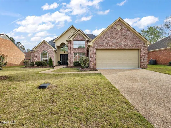 1710 Lake Trace Dr, Jackson, MS 39211