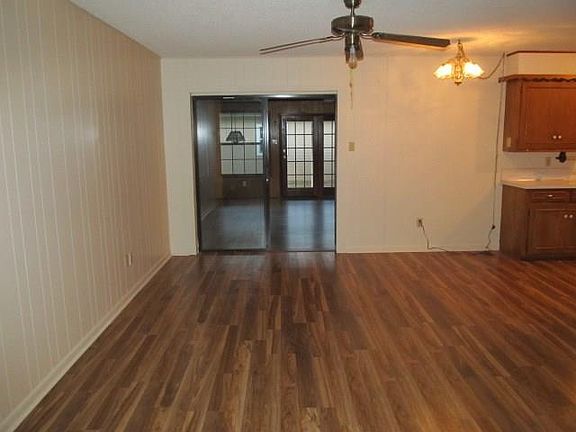 5th image of 2309 Renee St