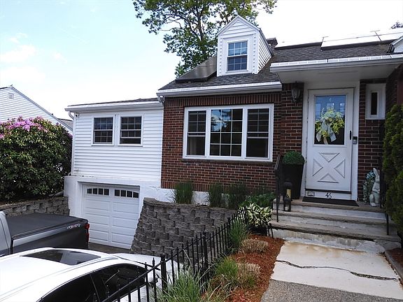 3rd image of 46 Tudor St