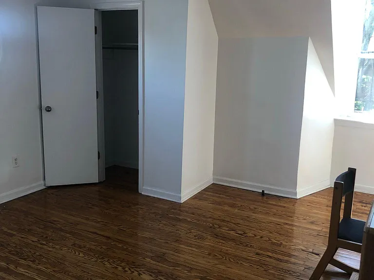 754 Broughton St #3 — Photo 7