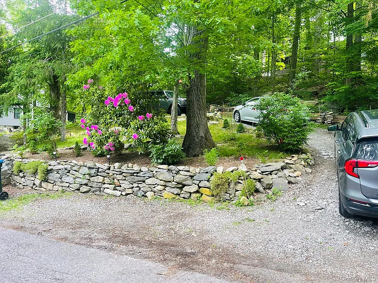 76 Bryant Trl — Photo 2