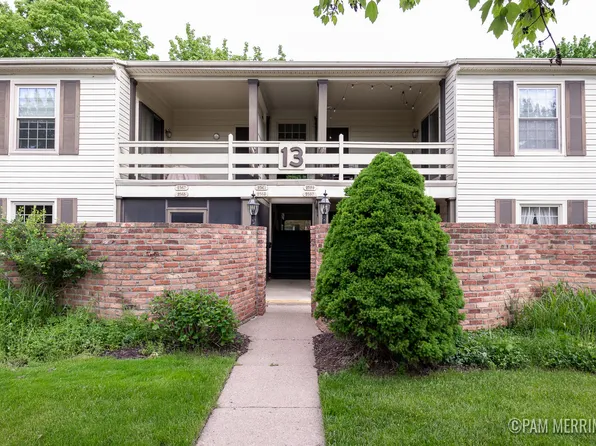 2563 Abbington Dr SE #120, Grand Rapids, MI 49506