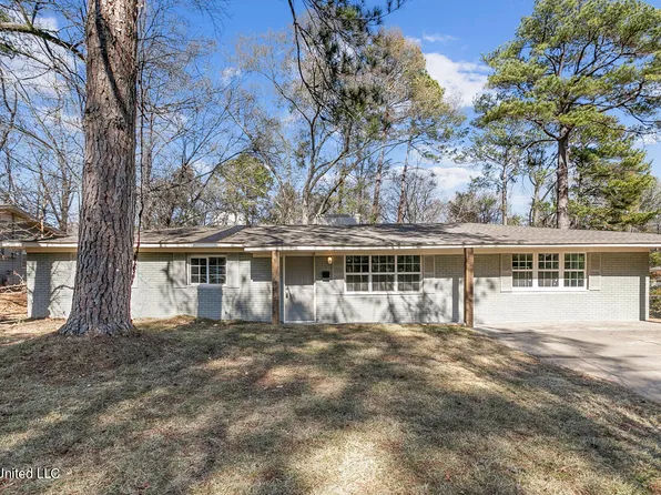 912 Pine Lake Dr, Jackson, MS 39206