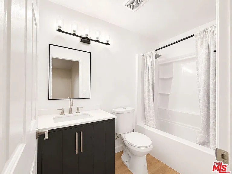 145 W M St — Photo 9