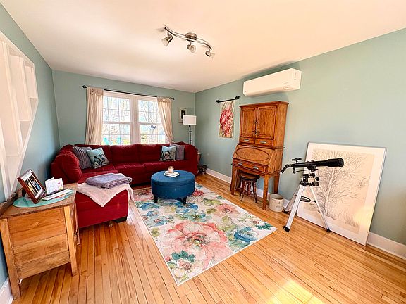 4th image of 150 Mount Edward Rd