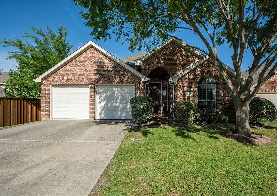 1st image of 6916 Lakehurst Ln