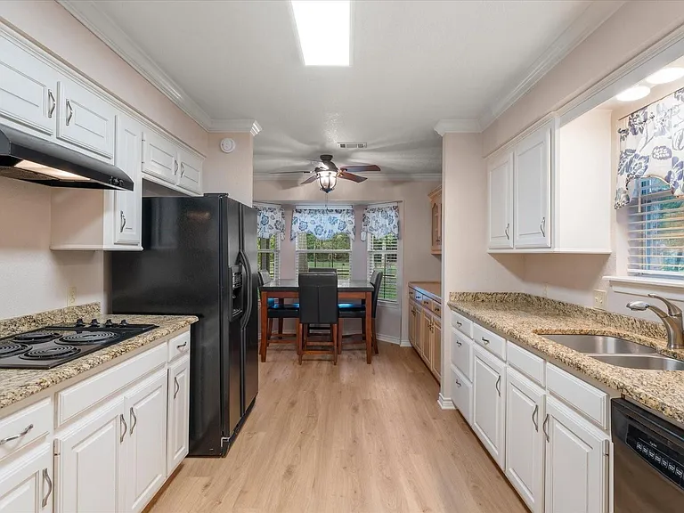 116 Meadowood Rd — Photo 8