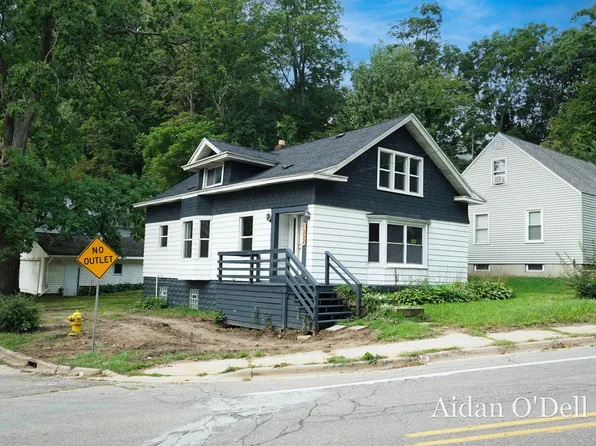 1332 Bridge St NW, Grand Rapids, MI 49504