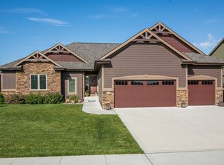 1373 S 95th St, West Des Moines, IA 50266