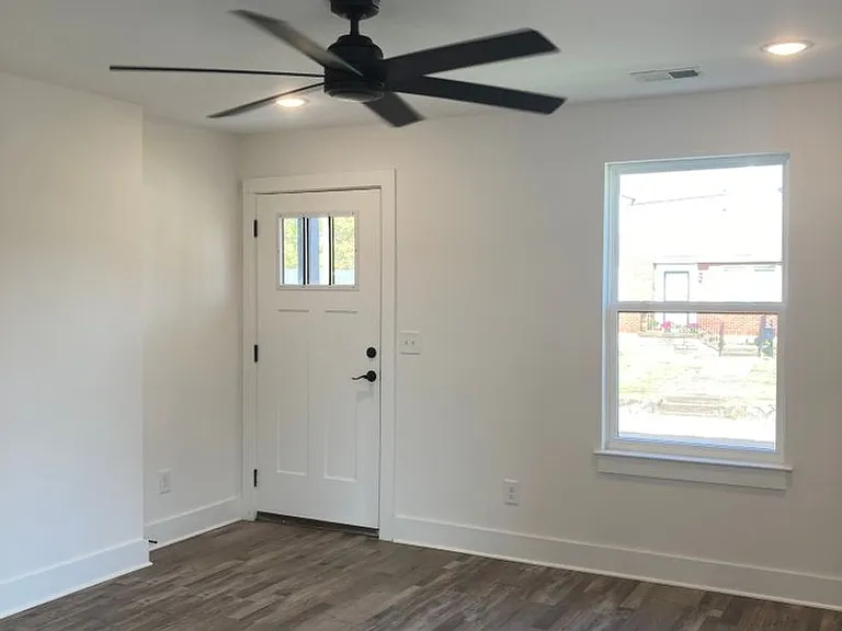 1217A Phillips St — Photo 3