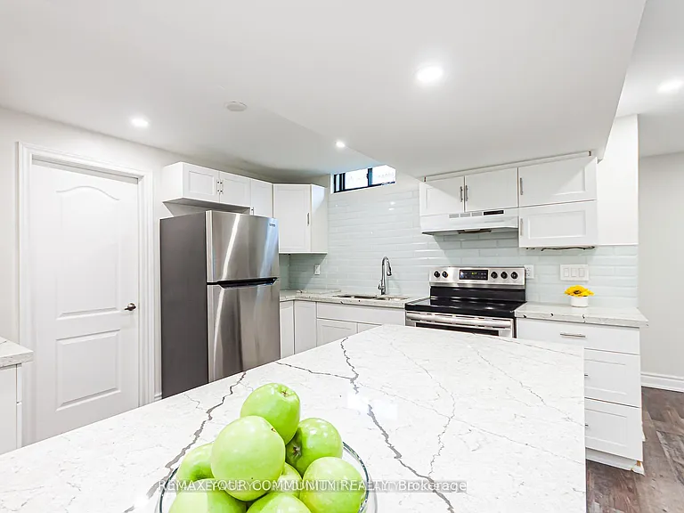 33 Durness Ave #BASEMENT — Photo 10